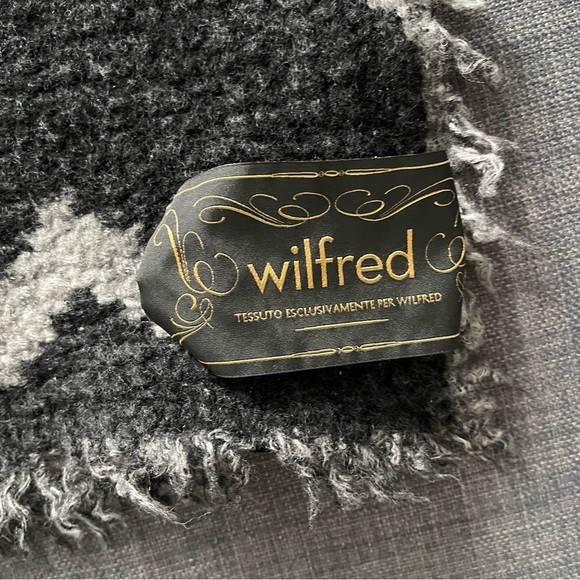 Wilfred - Diamond Mosaic Blanket Scarf - Picture 4 of 12